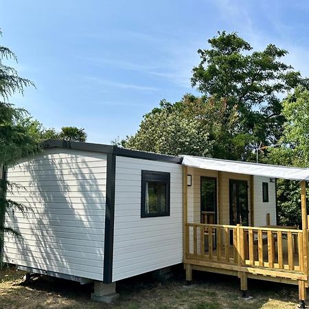 Camping Le Village De La Mer Les Moutiers Exterior foto