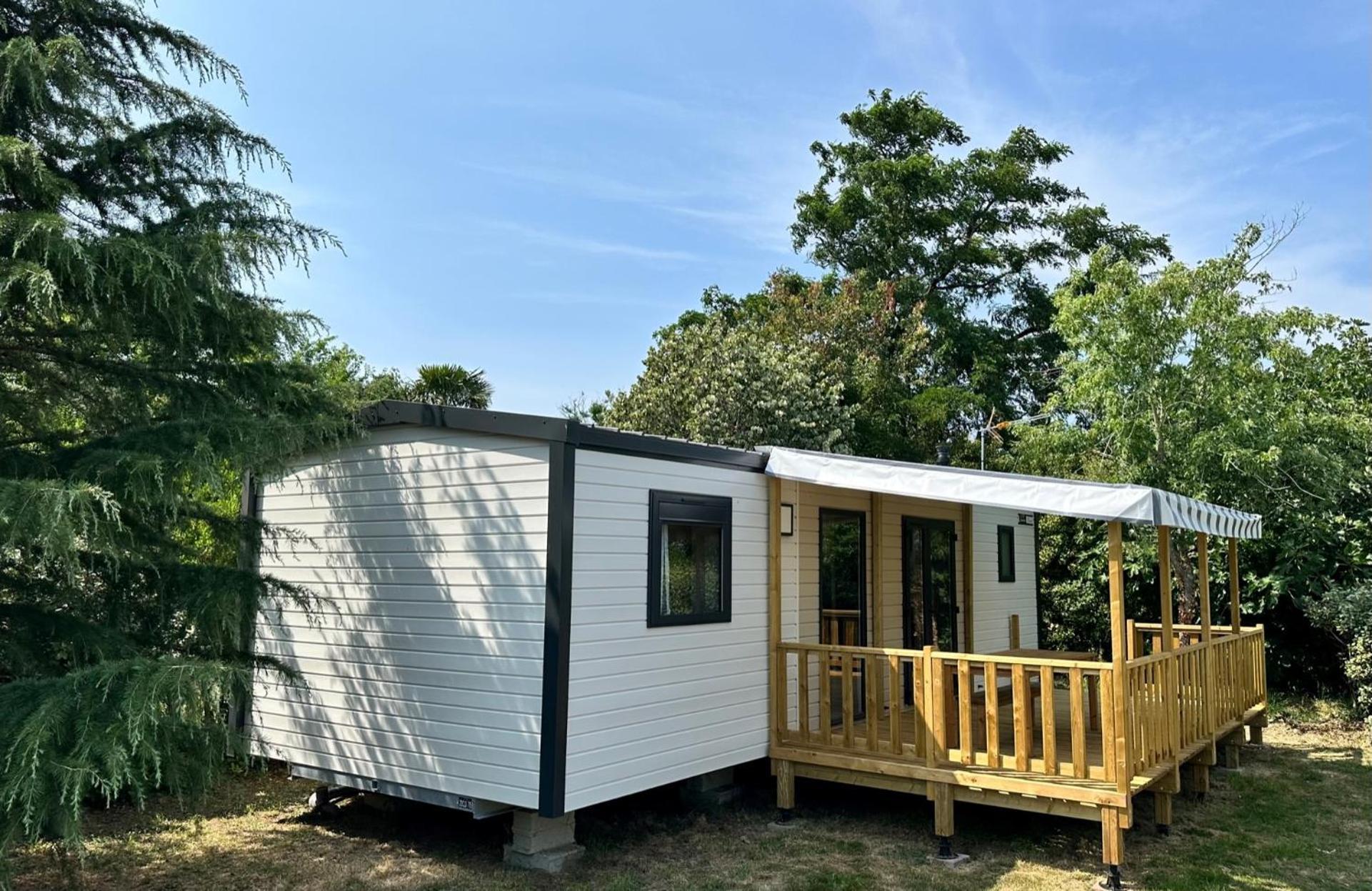 Camping Le Village De La Mer Les Moutiers Exterior foto